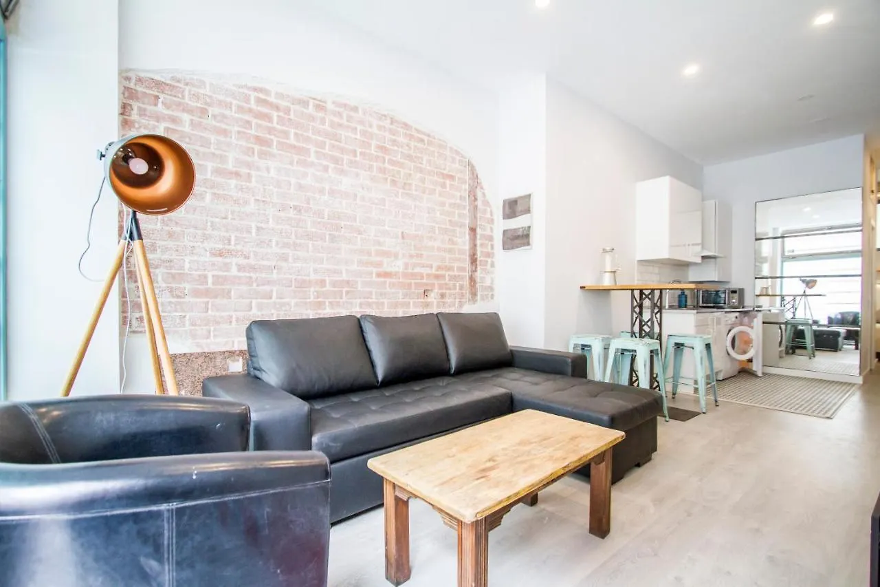 Moderno Estudio-Loft Chamartin Madrid España