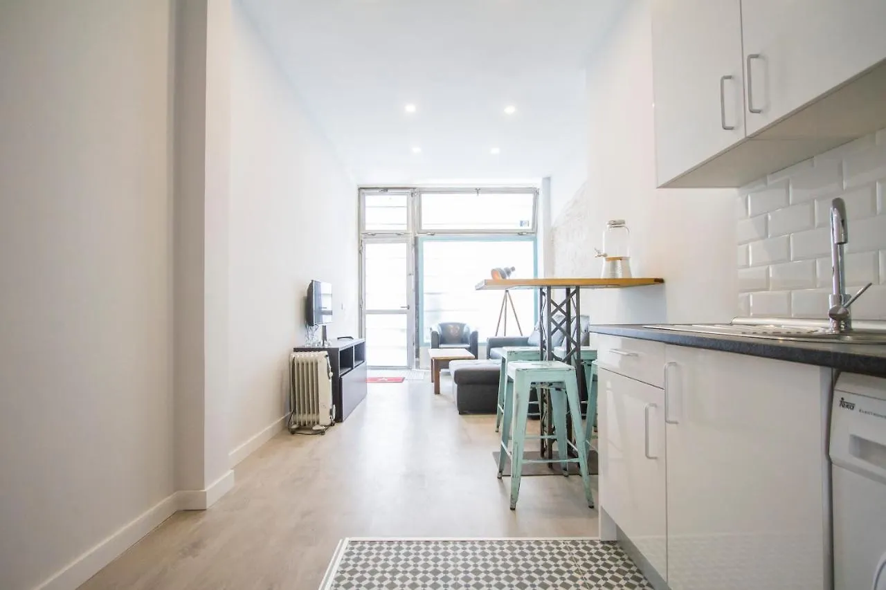 Moderno Estudio-Loft Chamartin Madrid España